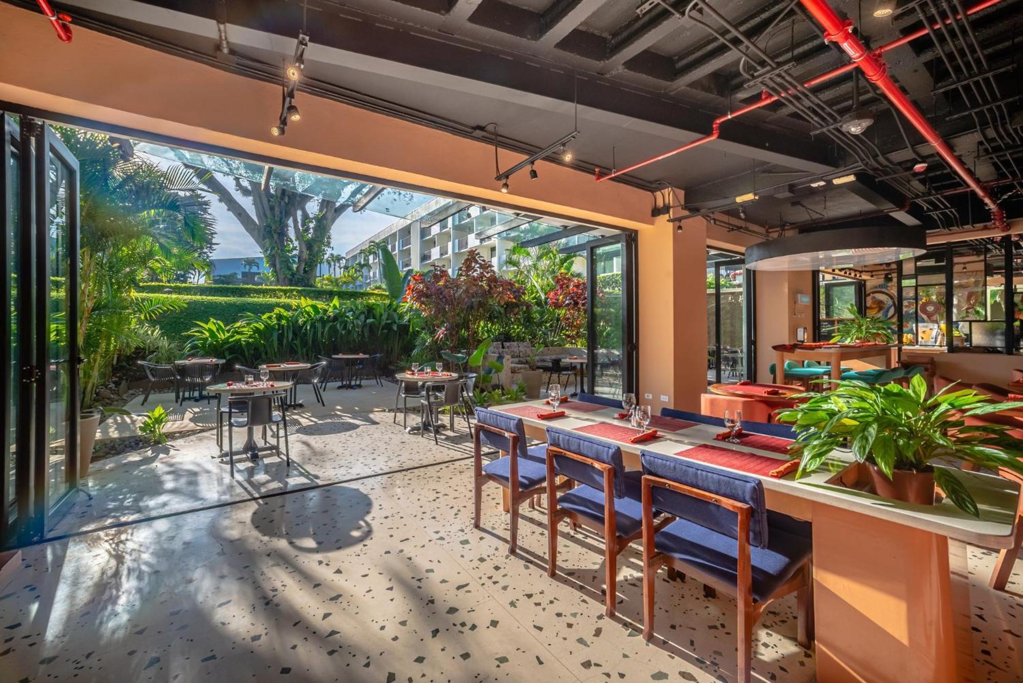 Holiday Inn San Jose La Sabana By Ihg Bagian luar foto